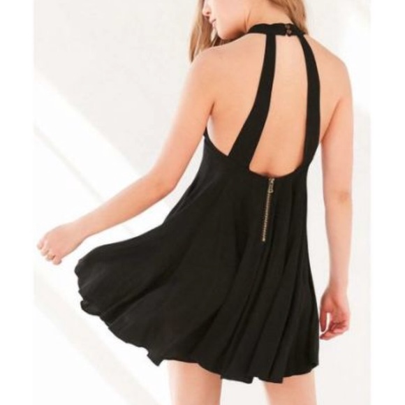 LAST ONE! UO Kimchi Blue Tropi Mock Neck Dress - Picture 2 of 8